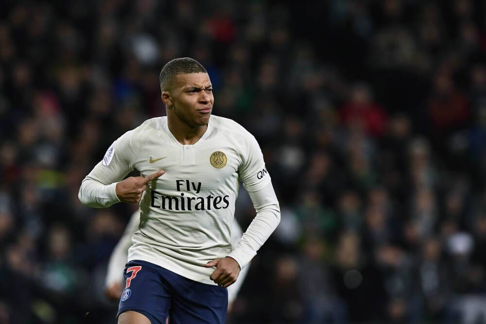 被《重返·狼群》感动到哭  作者李微漪在线安慰网友“要勇敢”